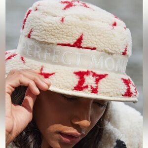 Perfect Moment Sherpa Star Bucket Hat